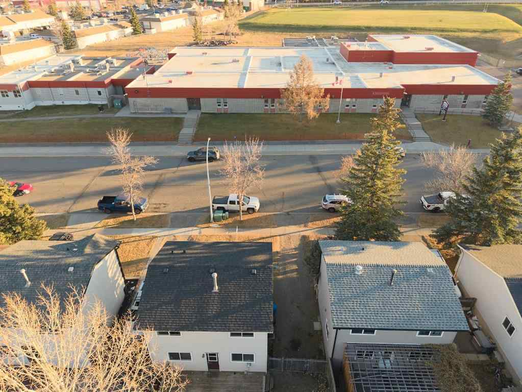 MLS® A2269028 - 24 Hunters Gate  in Hunters Glen Okotoks, Residential