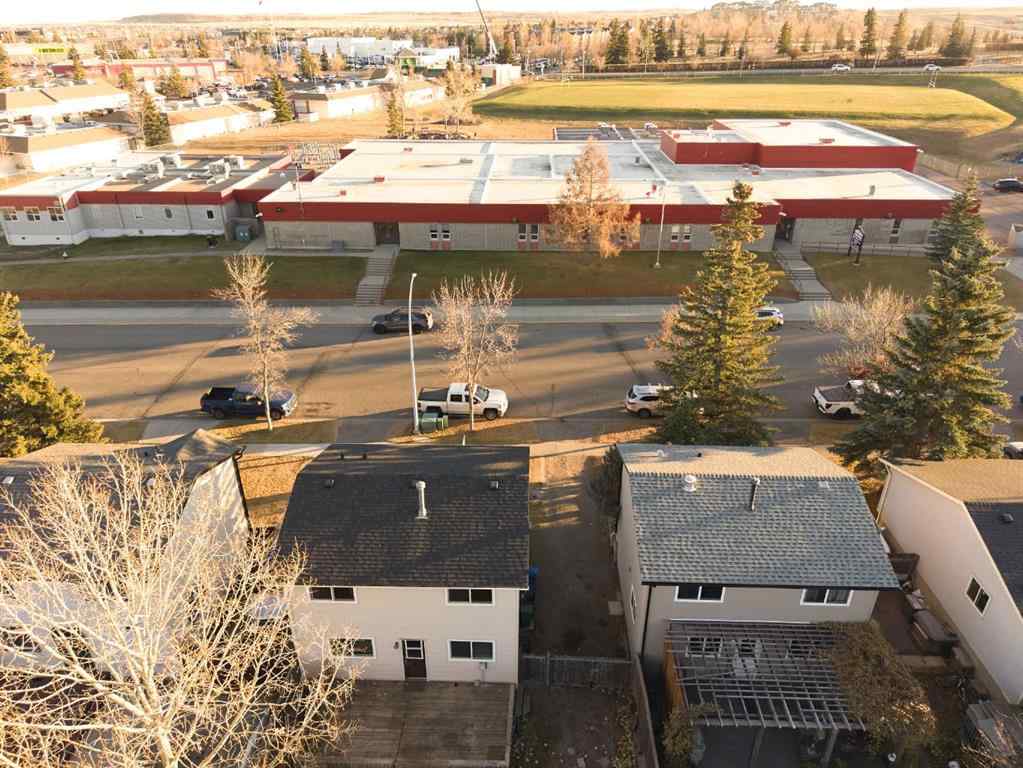 MLS® A2269028 - 24 Hunters Gate  in Hunters Glen Okotoks, Residential