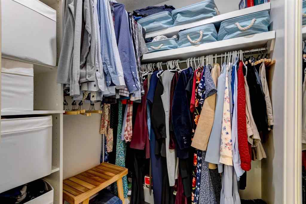 MLS® A2269029 - 235 Strathearn Crescent SW in Strathcona Park Calgary, Residential