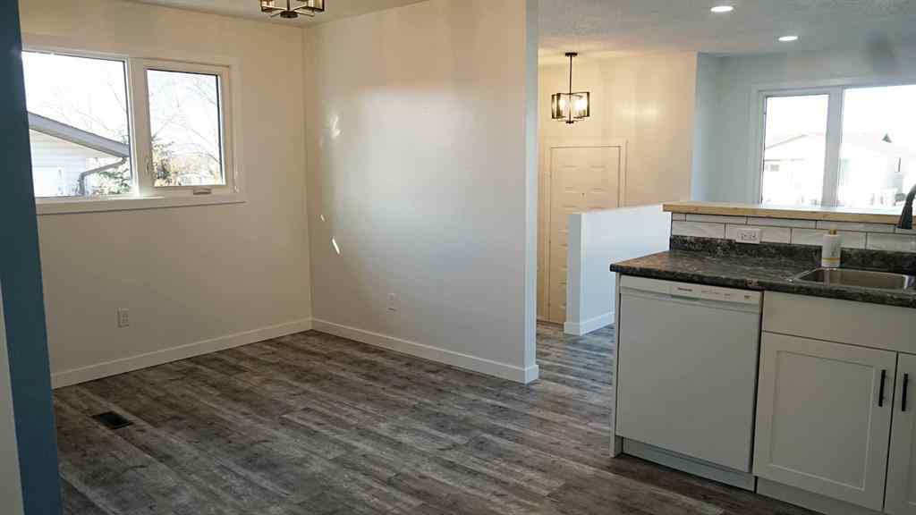 MLS® A2269030 - 4907 53 Avenue  in Kitscoty Kitscoty, Residential