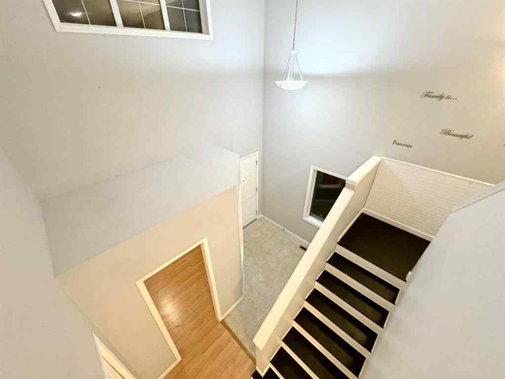 MLS® A2269035 - 262 Luxstone Road SW in Luxstone Airdrie, Residential