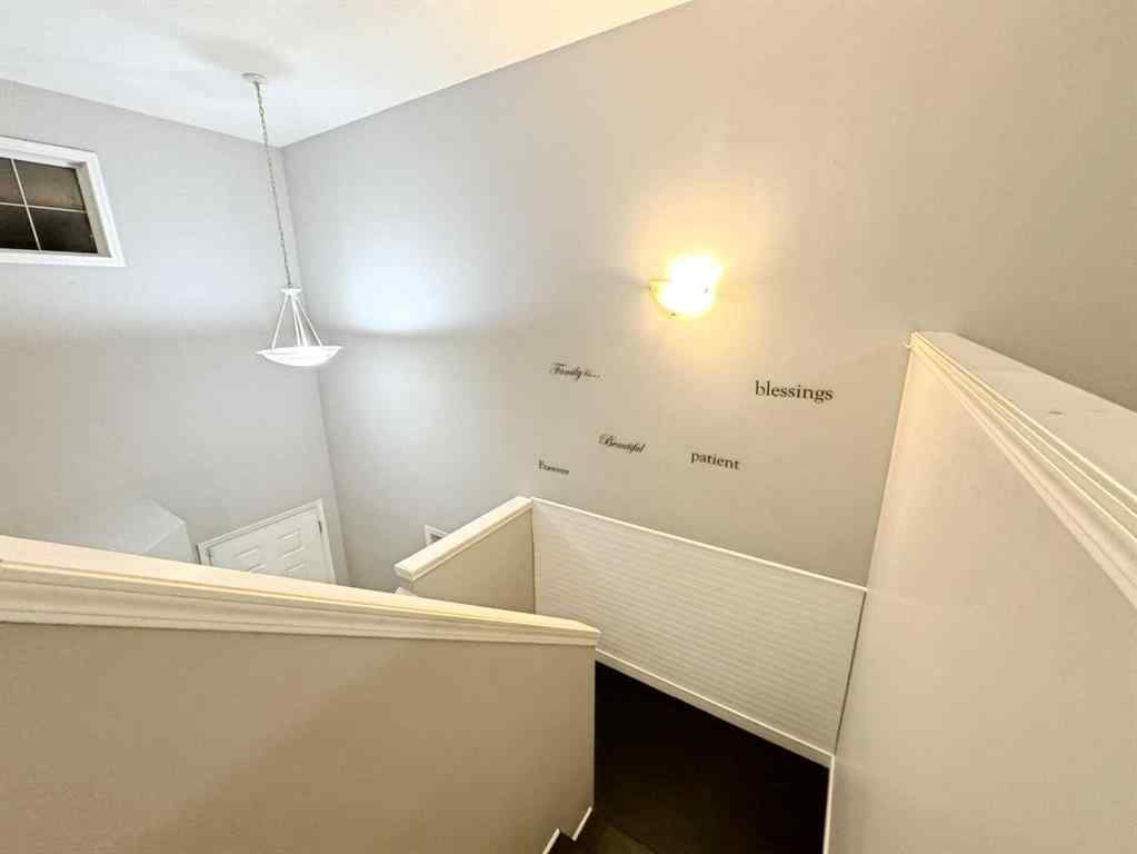 MLS® A2269035 - 262 Luxstone Road SW in Luxstone Airdrie, Residential