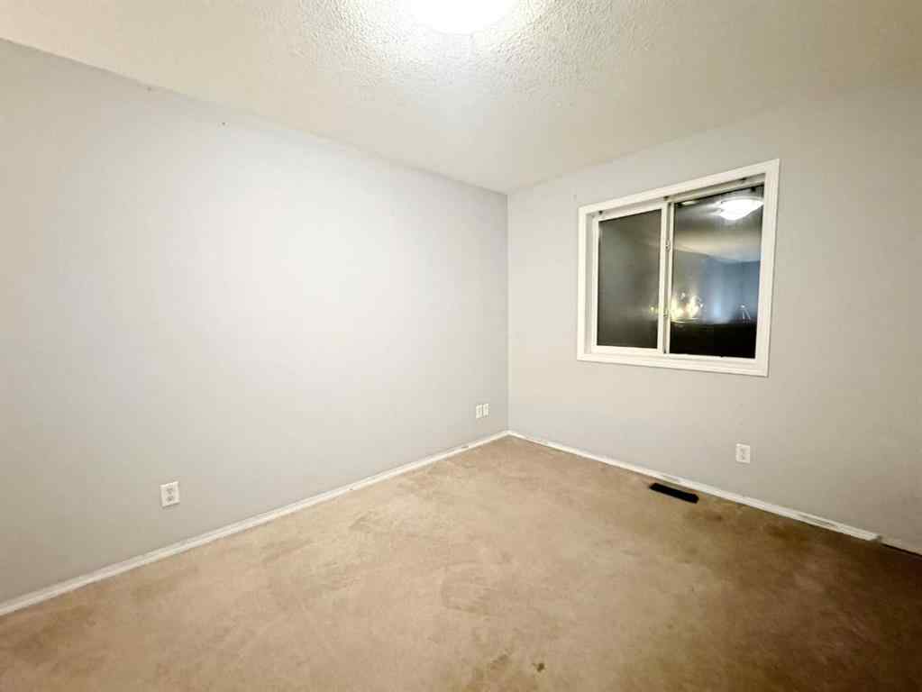 MLS® A2269035 - 262 Luxstone Road SW in Luxstone Airdrie, Residential