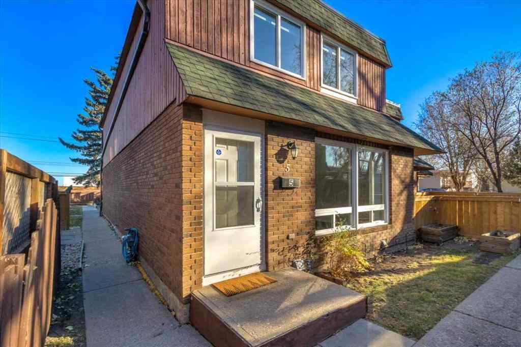 MLS® A2269045 - Unit #5 11240 6 Street SW in Southwood Calgary, Residential