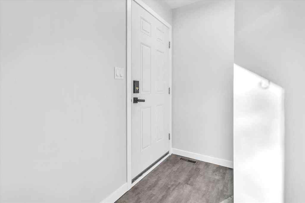 MLS® A2269045 - Unit #5 11240 6 Street SW in Southwood Calgary, Residential