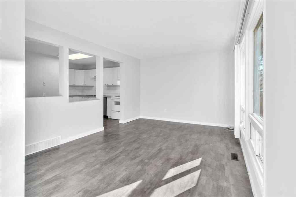 MLS® A2269045 - Unit #5 11240 6 Street SW in Southwood Calgary, Residential