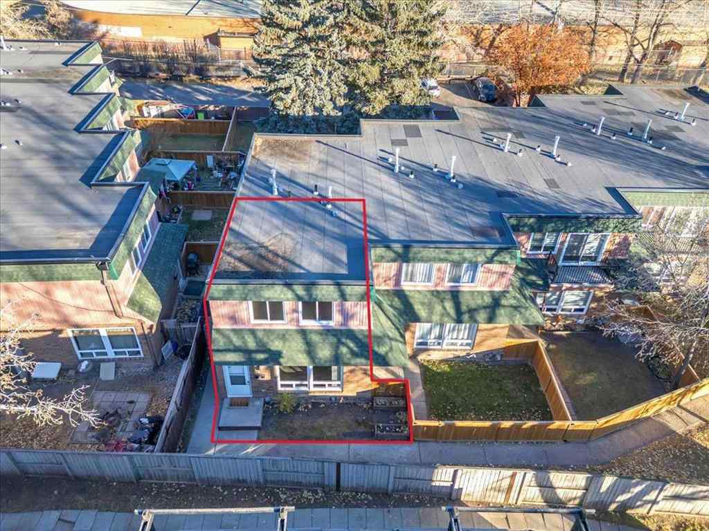 MLS® A2269045 - Unit #5 11240 6 Street SW in Southwood Calgary, Residential