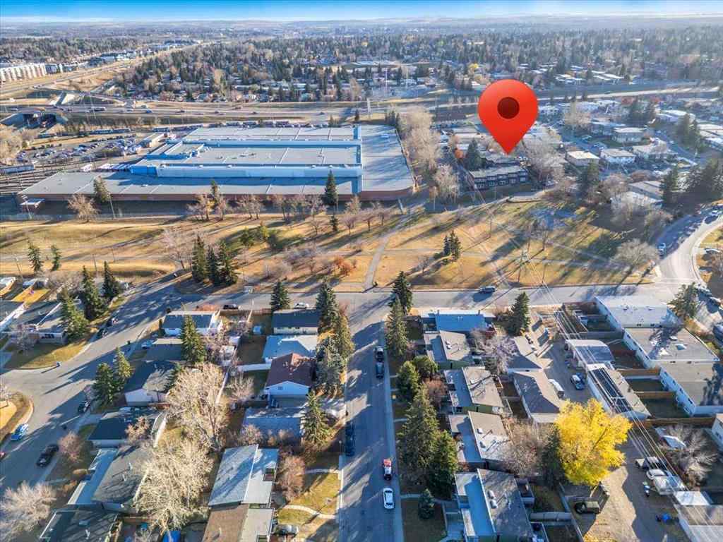 MLS® A2269045 - Unit #5 11240 6 Street SW in Southwood Calgary, Residential