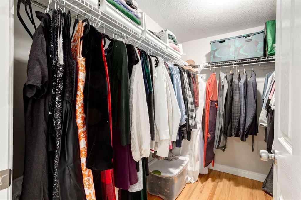 MLS® A2269047 - 32 Somme Manor SW in Garrison Woods Calgary, Residential