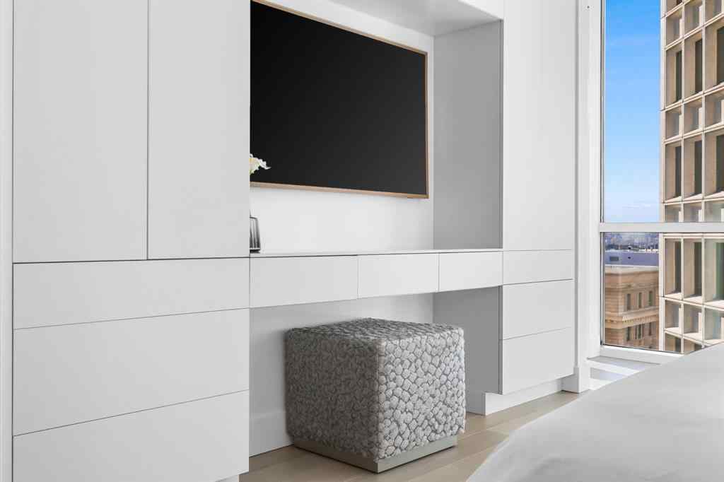 MLS® A2269054 - Unit #1807 108 9 Avenue SW in Downtown Commercial Core Calgary, Residential