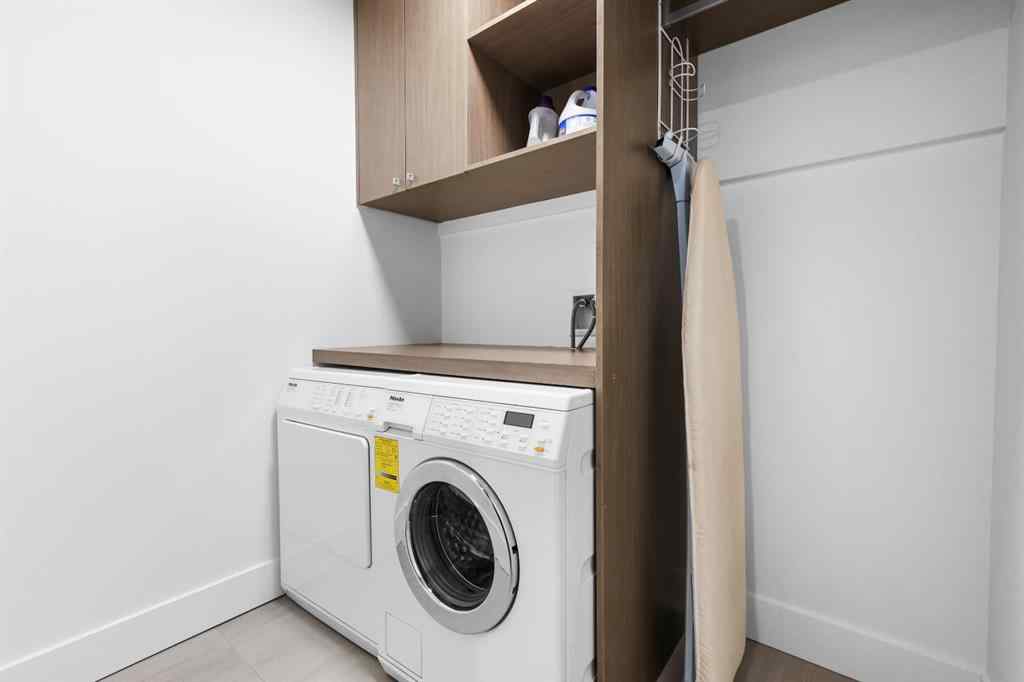 MLS® A2269054 - Unit #1807 108 9 Avenue SW in Downtown Commercial Core Calgary, Residential