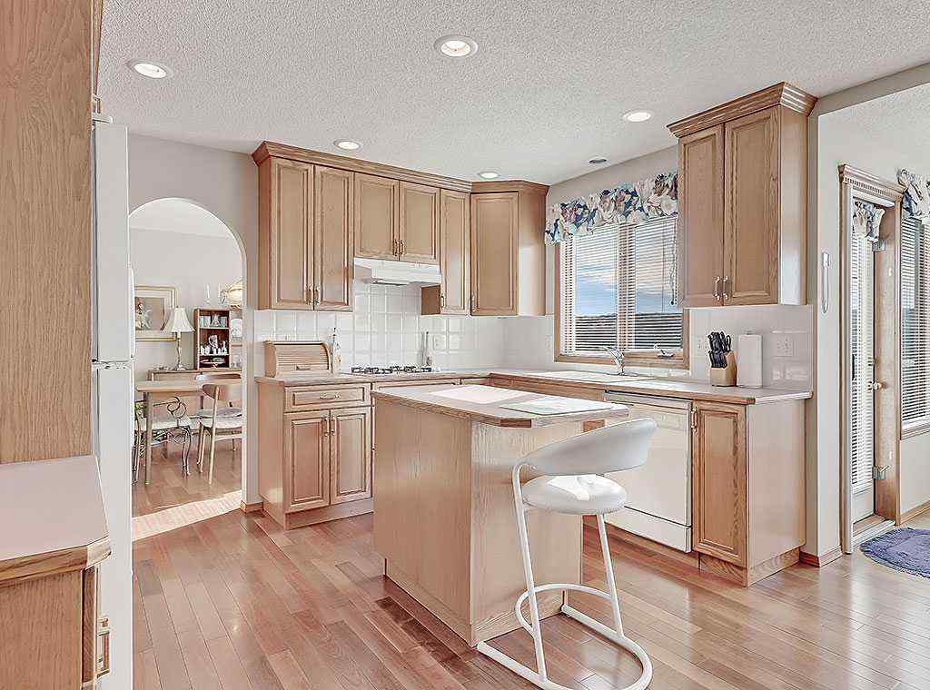 MLS® A2269058 - 352 Macewan Park View NW in MacEwan Glen Calgary, Residential