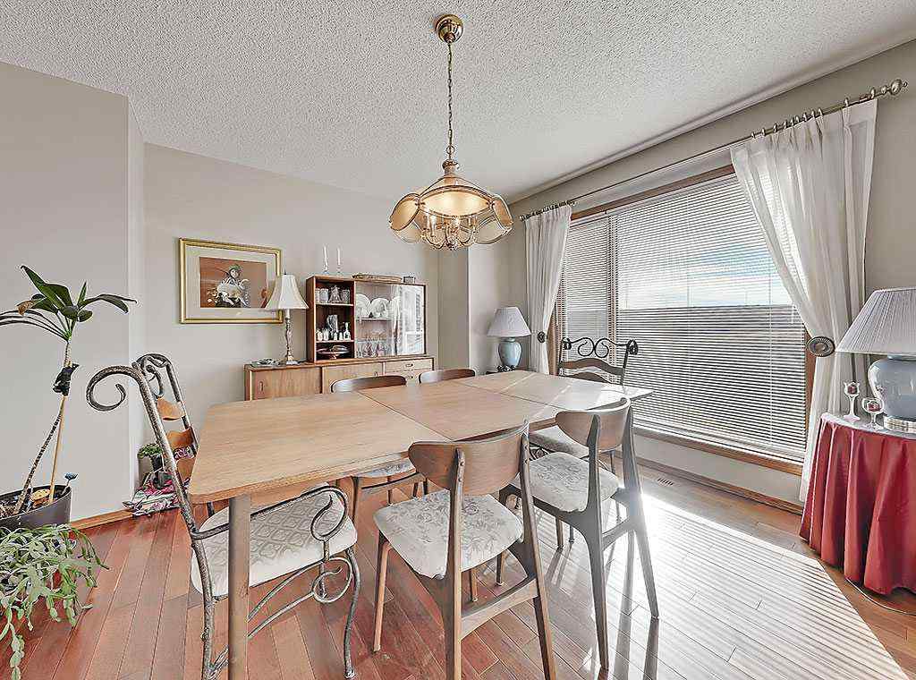 MLS® A2269058 - 352 Macewan Park View NW in MacEwan Glen Calgary, Residential