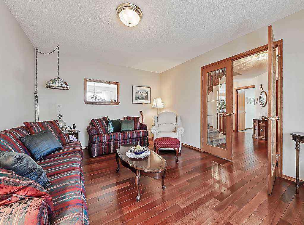 MLS® A2269058 - 352 Macewan Park View NW in MacEwan Glen Calgary, Residential