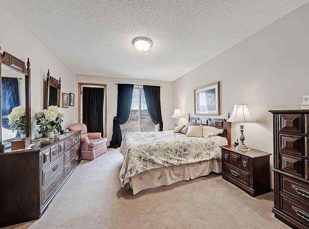 MLS® A2269058 - 352 Macewan Park View NW in MacEwan Glen Calgary, Residential