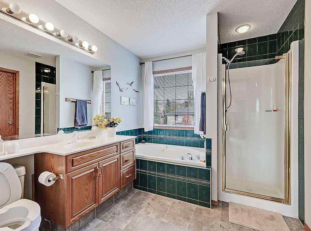 MLS® A2269058 - 352 Macewan Park View NW in MacEwan Glen Calgary, Residential