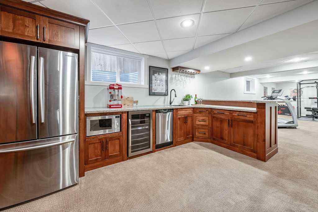 MLS® A2269066 - 147 Oakside Place SW in Oakridge Calgary, Residential