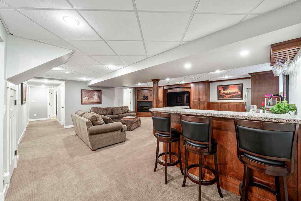 MLS® A2269066 - 147 Oakside Place SW in Oakridge Calgary, Residential