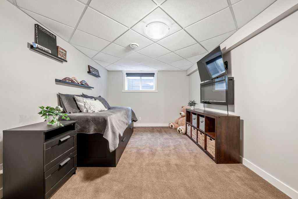 MLS® A2269066 - 147 Oakside Place SW in Oakridge Calgary, Residential