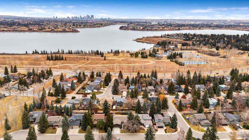 MLS® A2269066 - 147 Oakside Place SW in Oakridge Calgary, Residential