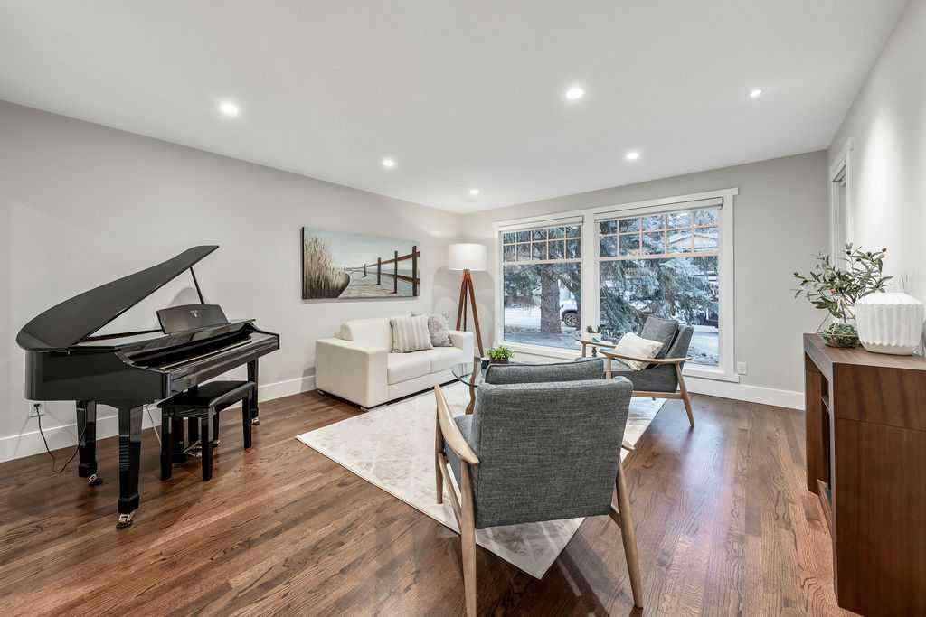 MLS® A2269066 - 147 Oakside Place SW in Oakridge Calgary, Residential