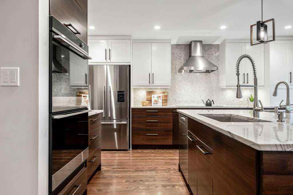 MLS® A2269066 - 147 Oakside Place SW in Oakridge Calgary, Residential