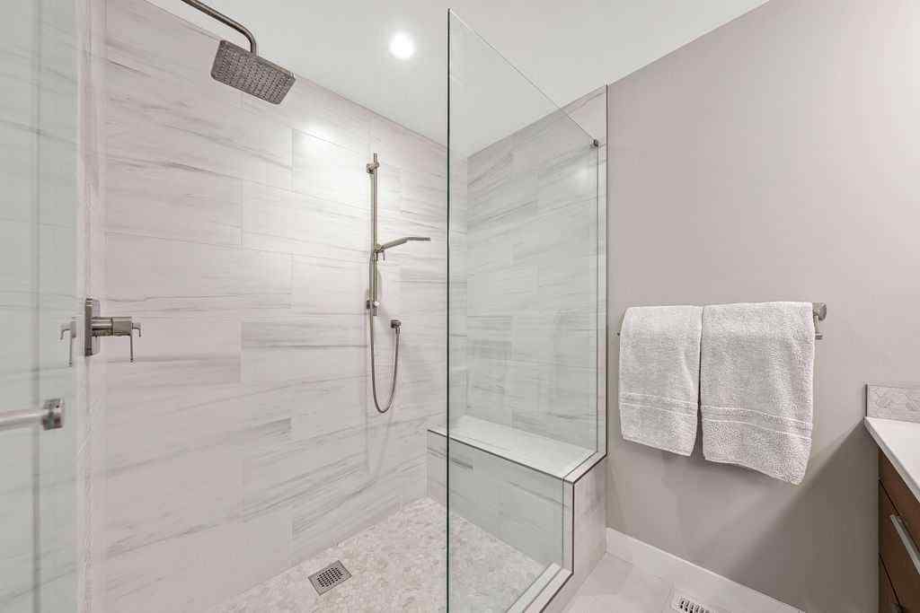 MLS® A2269066 - 147 Oakside Place SW in Oakridge Calgary, Residential