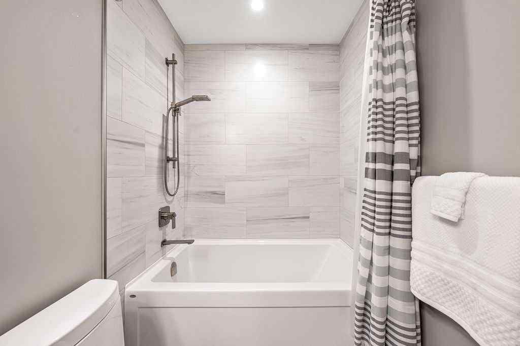 MLS® A2269066 - 147 Oakside Place SW in Oakridge Calgary, Residential