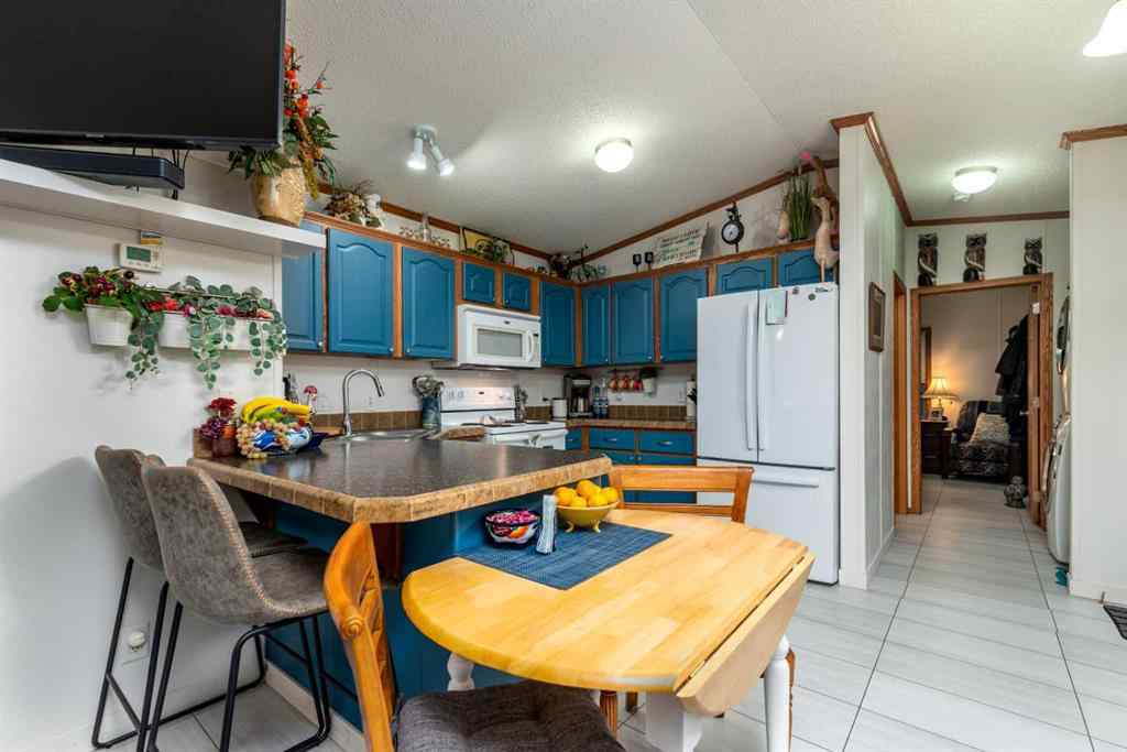 MLS&reg; # A2269067 - 207 2 Street E in NONE Lashburn, Residential Open Houses