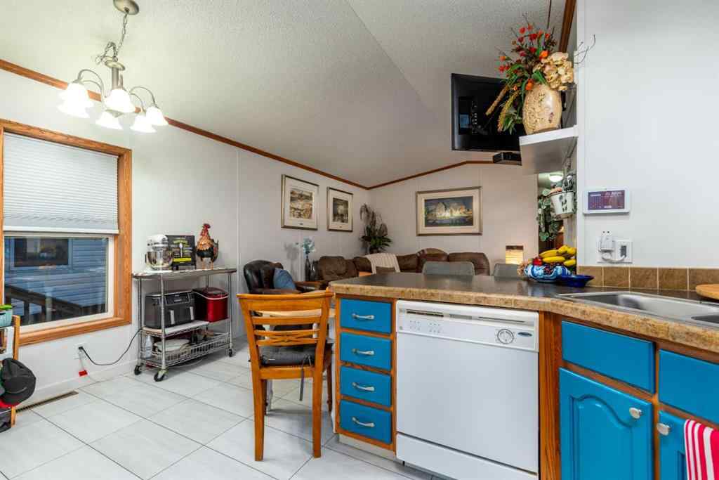 MLS&reg; # A2269067 - 207 2 Street E in NONE Lashburn, Residential Open Houses