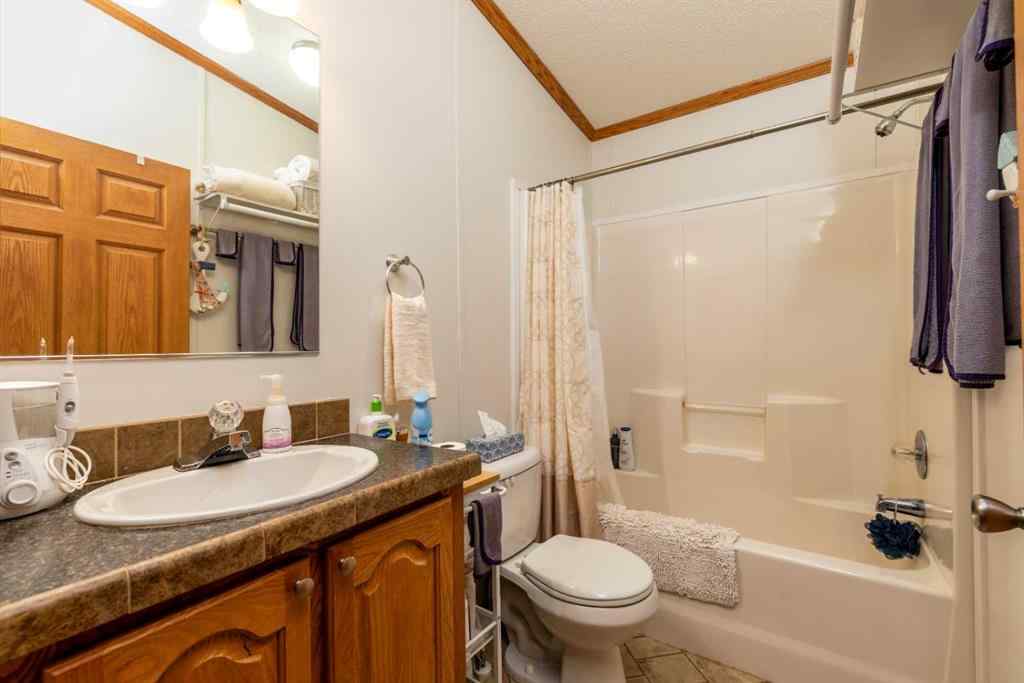 MLS&reg; # A2269067 - 207 2 Street E in NONE Lashburn, Residential Open Houses