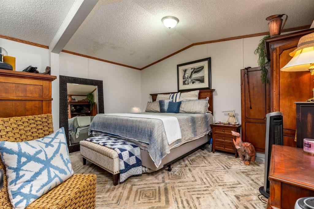 MLS&reg; # A2269067 - 207 2 Street E in NONE Lashburn, Residential Open Houses