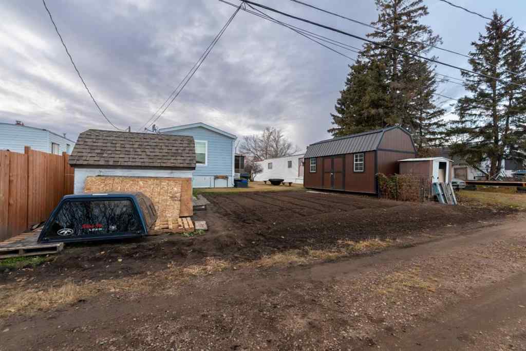 MLS&reg; # A2269067 - 207 2 Street E in NONE Lashburn, Residential Open Houses