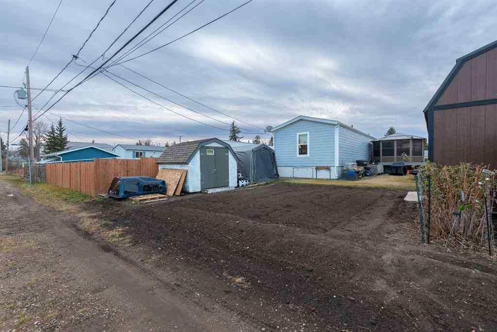 MLS&reg; # A2269067 - 207 2 Street E in NONE Lashburn, Residential Open Houses