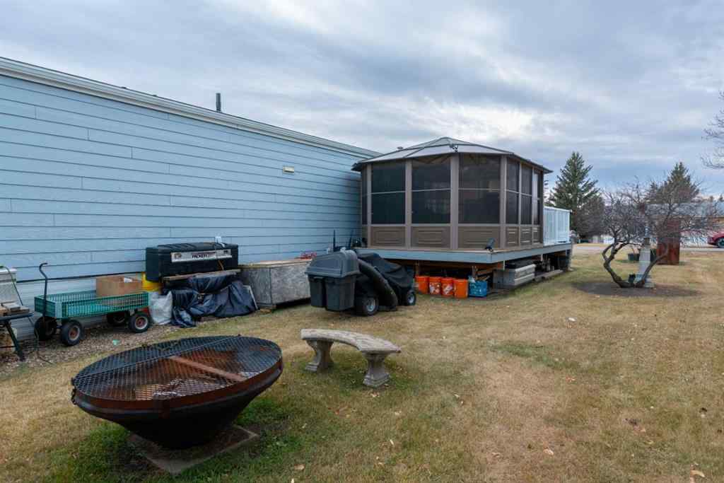 MLS&reg; # A2269067 - 207 2 Street E in NONE Lashburn, Residential Open Houses