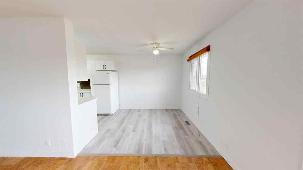 MLS® A2269069 - Unit #40 5 Acadia Road W in Varsity Village Lethbridge, Residential