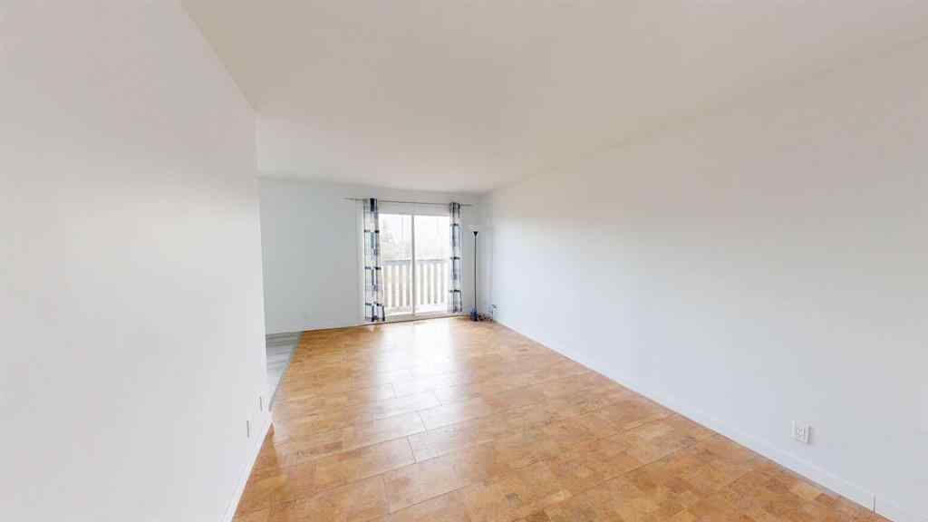 MLS® A2269069 - Unit #40 5 Acadia Road W in Varsity Village Lethbridge, Residential