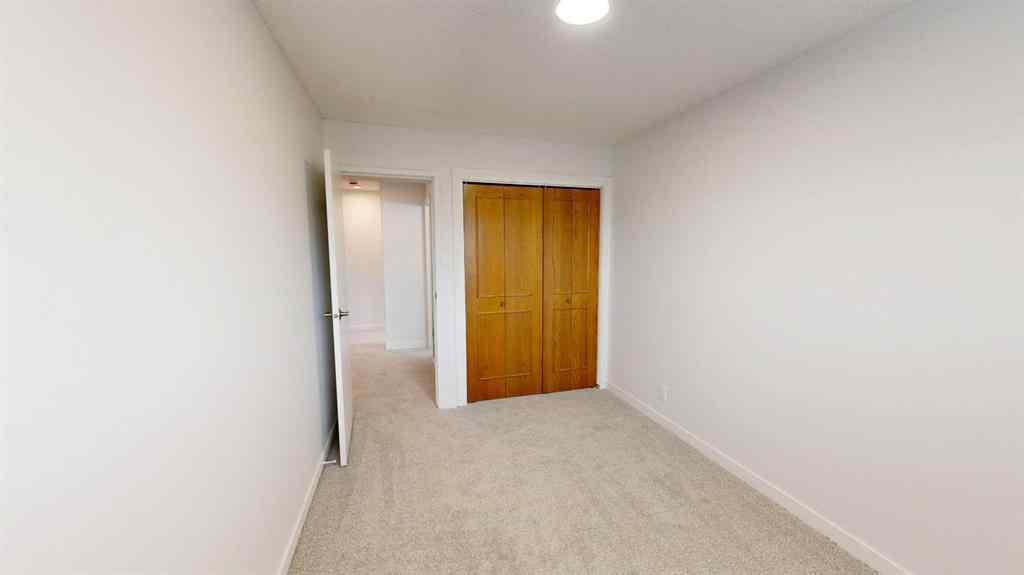 MLS® A2269069 - Unit #40 5 Acadia Road W in Varsity Village Lethbridge, Residential