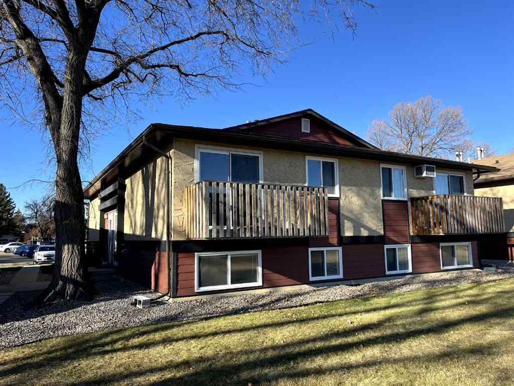MLS® A2269069 - Unit #40 5 Acadia Road W in Varsity Village Lethbridge, Residential