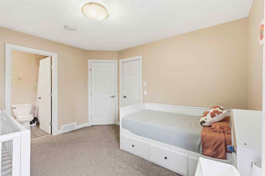 MLS® A2269073 - Unit #1 732 56 Avenue SW in Windsor Park Calgary, Residential