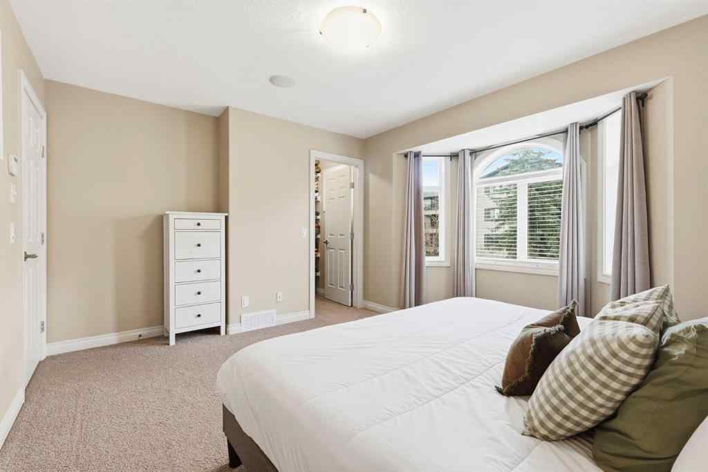 MLS® A2269073 - Unit #1 732 56 Avenue SW in Windsor Park Calgary, Residential