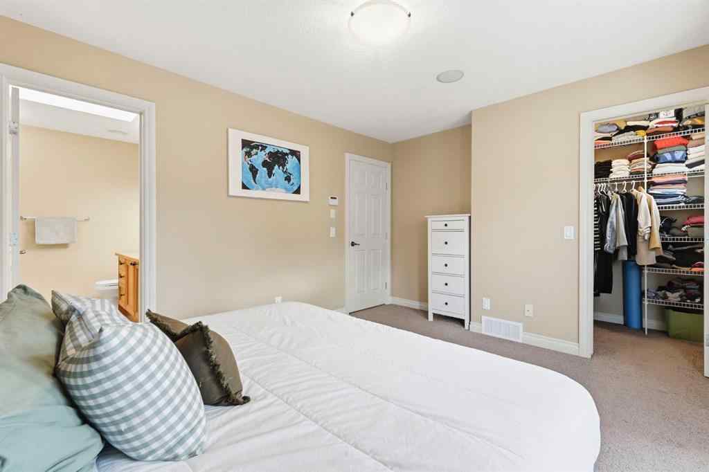 MLS® A2269073 - Unit #1 732 56 Avenue SW in Windsor Park Calgary, Residential