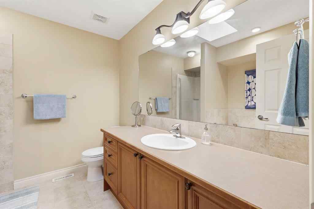 MLS® A2269073 - Unit #1 732 56 Avenue SW in Windsor Park Calgary, Residential