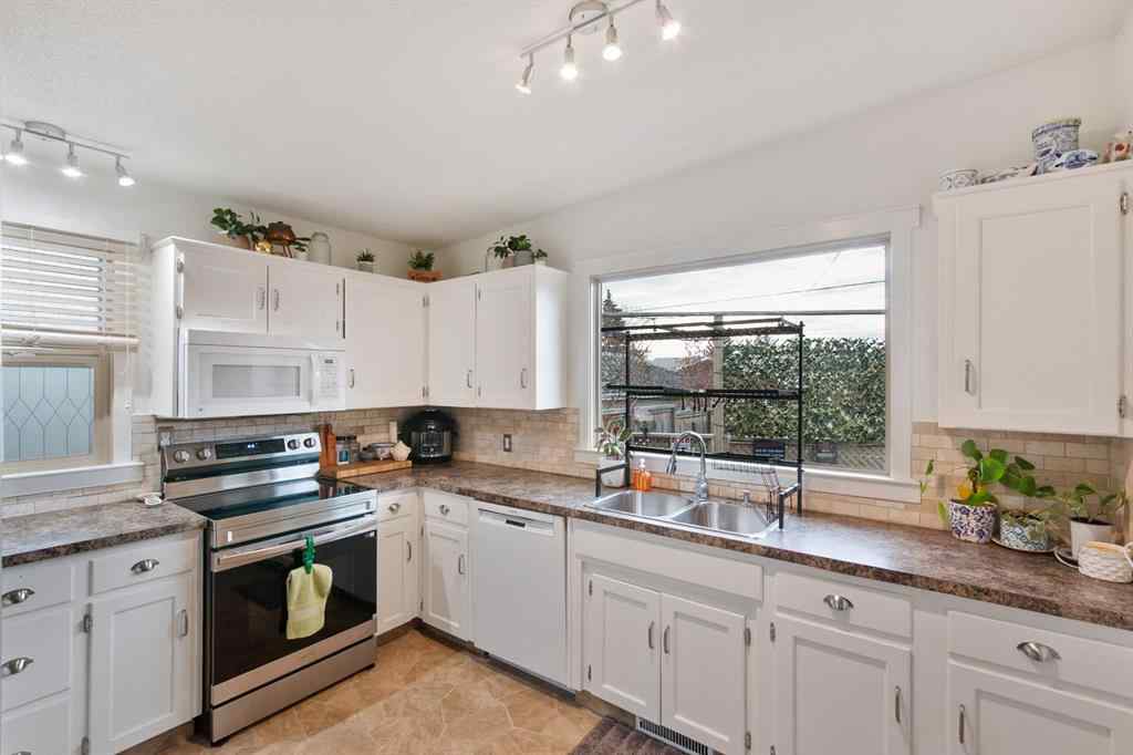 MLS&reg; # A2269076 - 5141 43 Street  in NONE Olds, Residential Open Houses