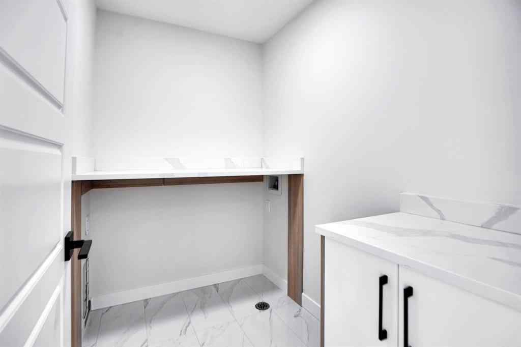 MLS® A2269077 - 126 Waterstone Way   in Waterford Estates Chestermere, Residential