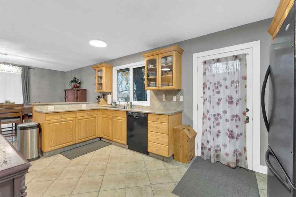 MLS&reg; # A2269082 - 5228 38 Street Crescent  in Margodt Innisfail, Residential Open Houses