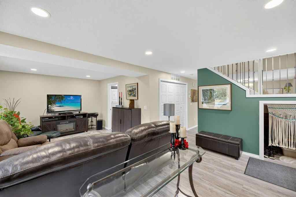 MLS&reg; # A2269087 - 29 Westheights Drive  in NONE Didsbury, Residential Open Houses