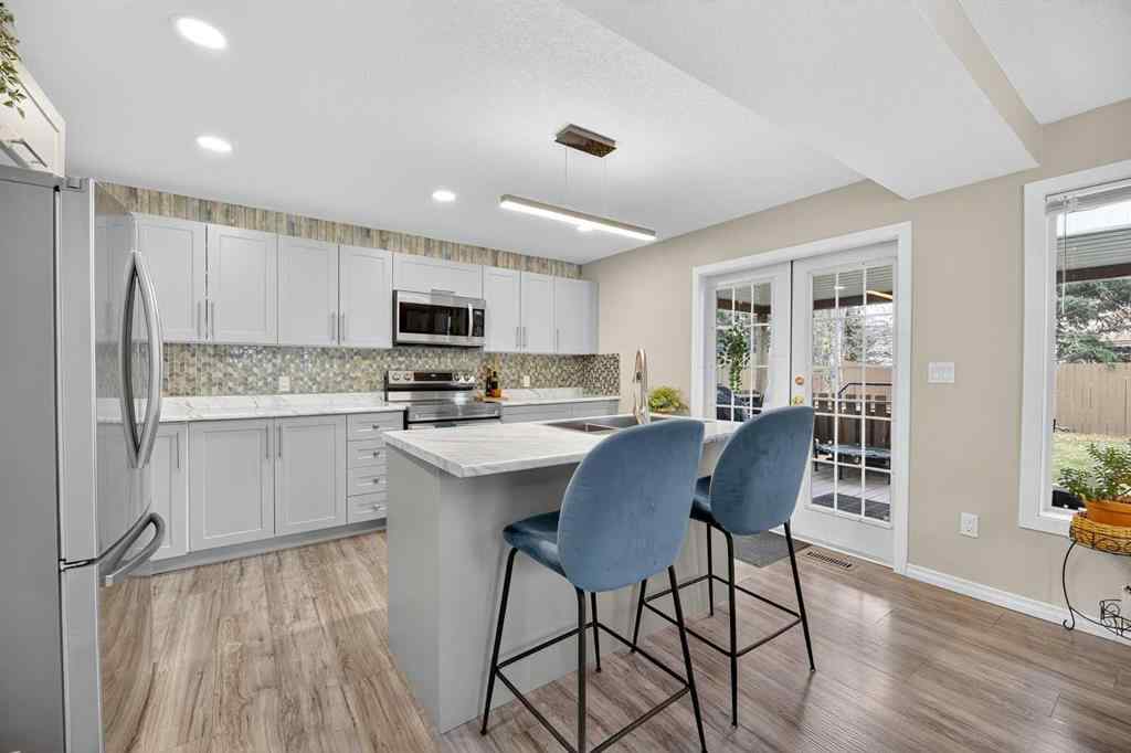 MLS&reg; # A2269087 - 29 Westheights Drive  in NONE Didsbury, Residential Open Houses