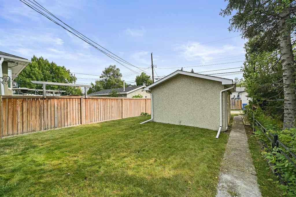 MLS® A2269090 - 2528 17A Street NW in Capitol Hill Calgary, Residential