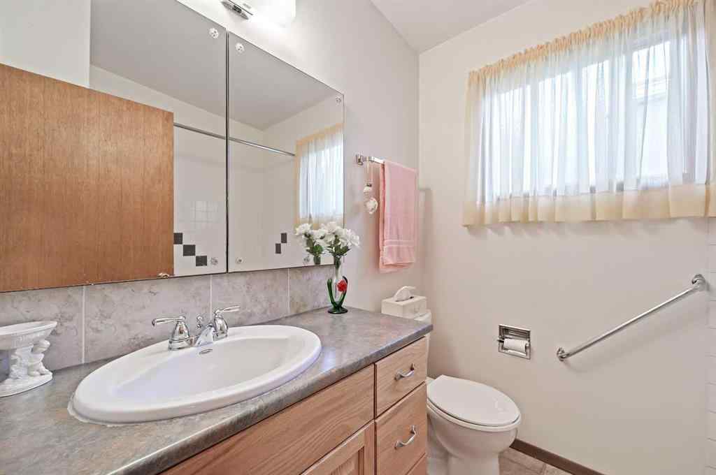 MLS® A2269090 - 2528 17A Street NW in Capitol Hill Calgary, Residential